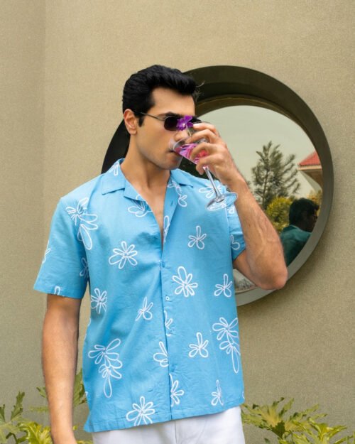 Box-Fit Floral Bloom Linen Shirt in Ocean Blue